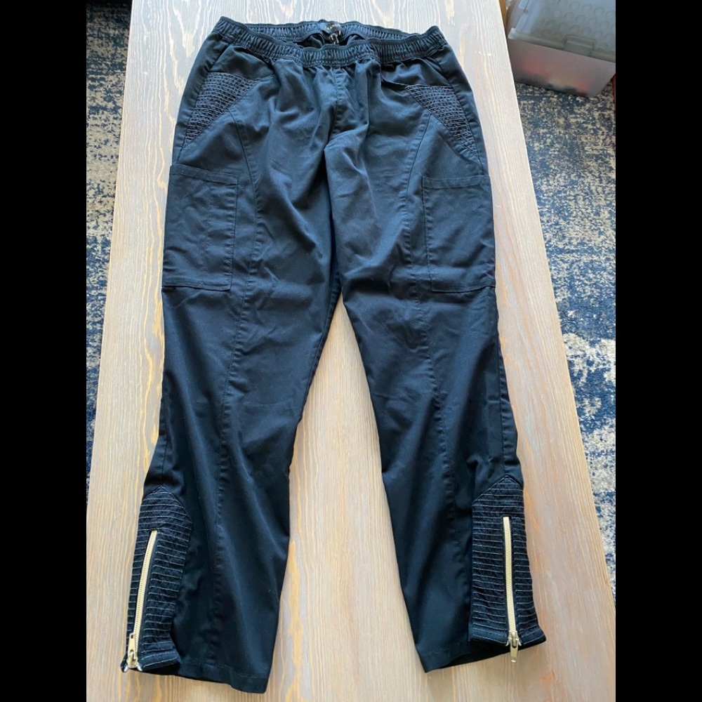 Petite jaanuu scrub pants